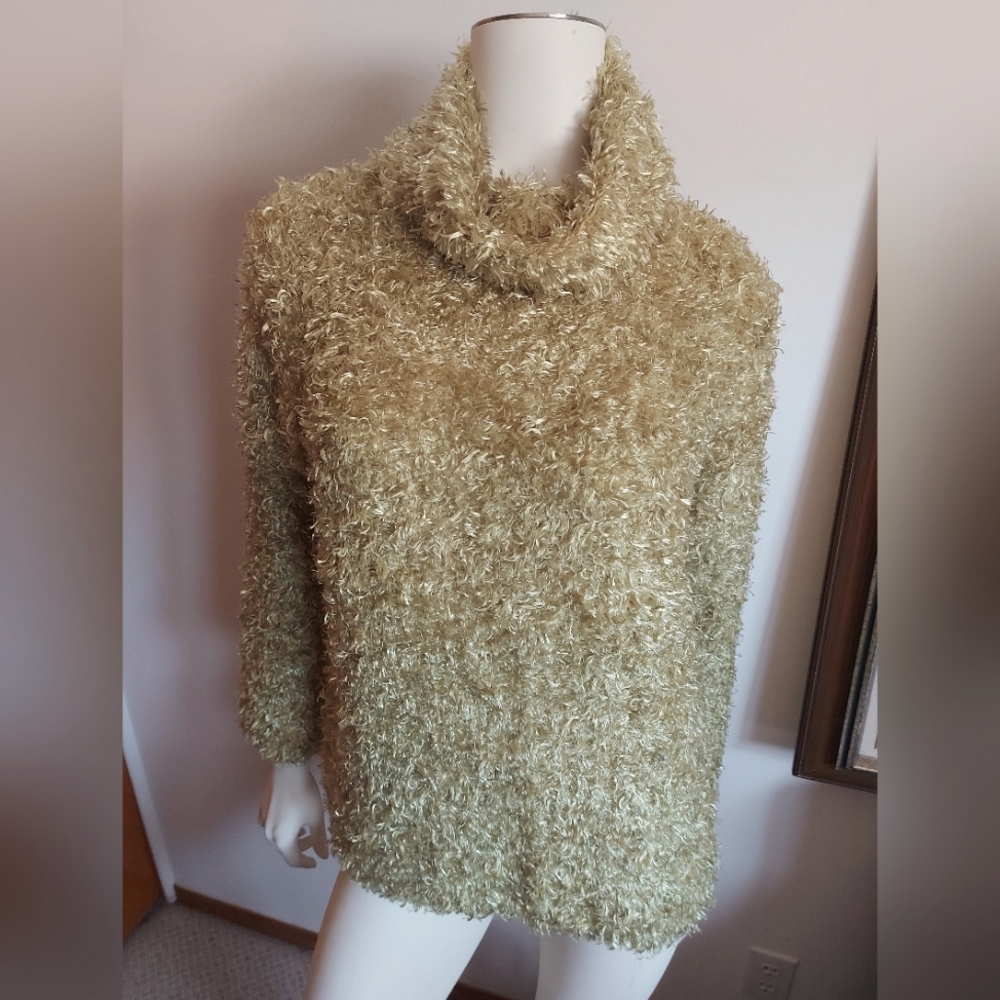 Green vintage eyelash sweater, EUC